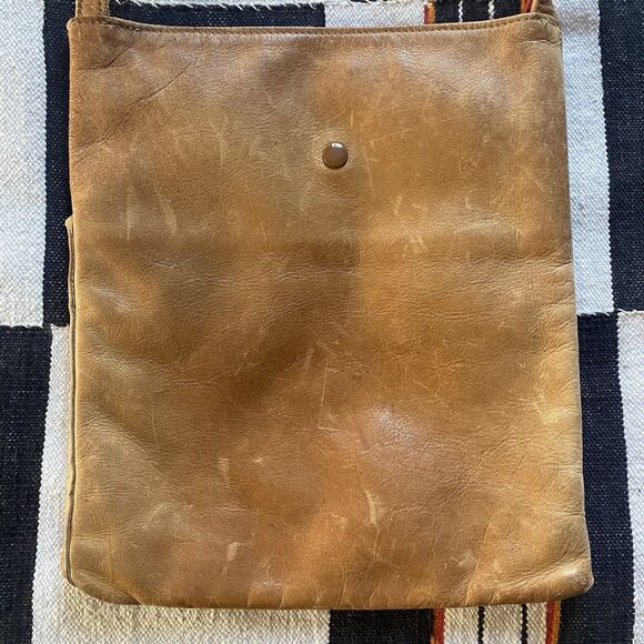 Vintage 1970’s Tan Leather Crossbody Shoulder Bag Purse. Boho. Hippie. Rare. - Picture 6 of 12